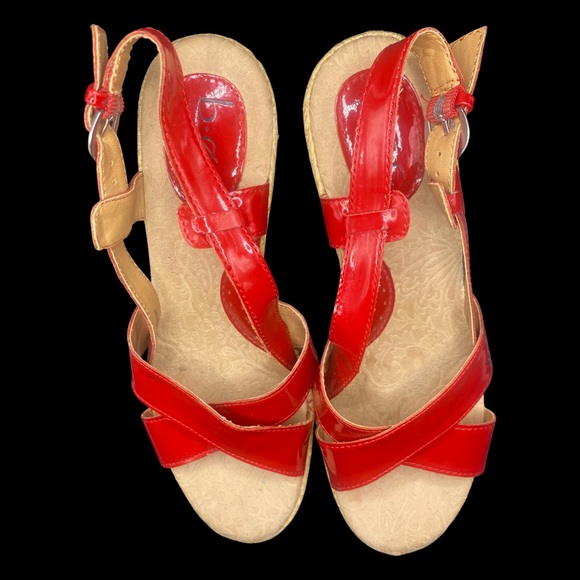 B.ø.c patent Cherry red wedge sandal - Picture 2 of 6